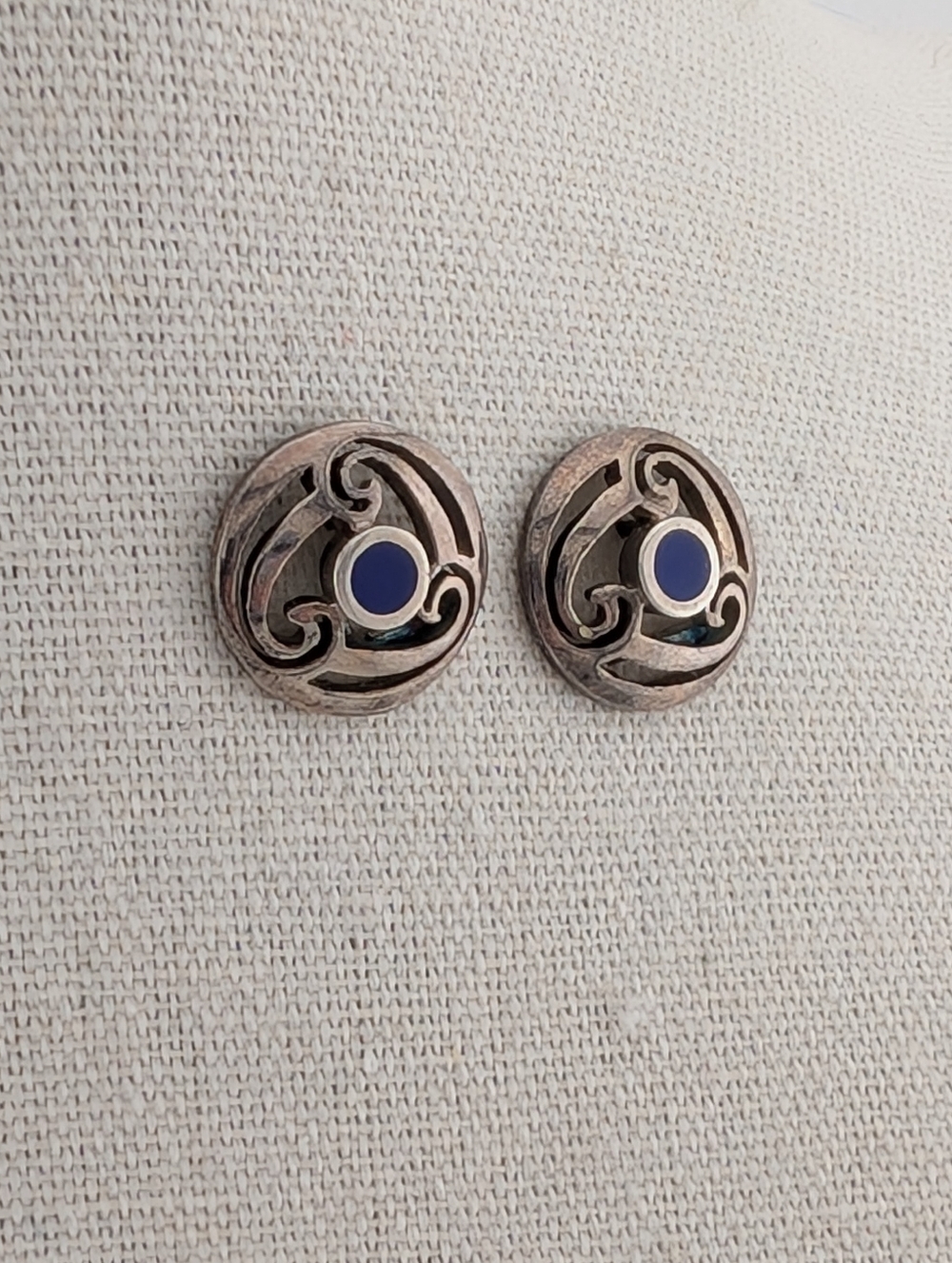 1970s Sterling Southwest Earrings - Vintage Everyday 925 Silver Jewelry - Picture 2 of 9